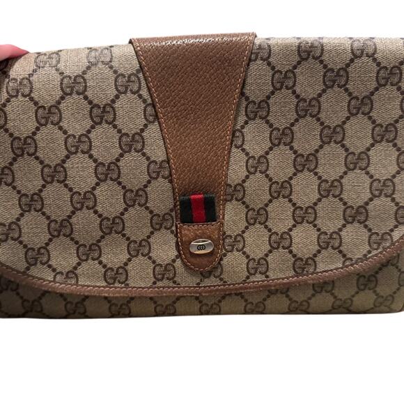 GUCCI GG Supreme Leather Trim Clutch with Dust Bag, Luxury Posh Party Host Pick - Picture 1 of 16